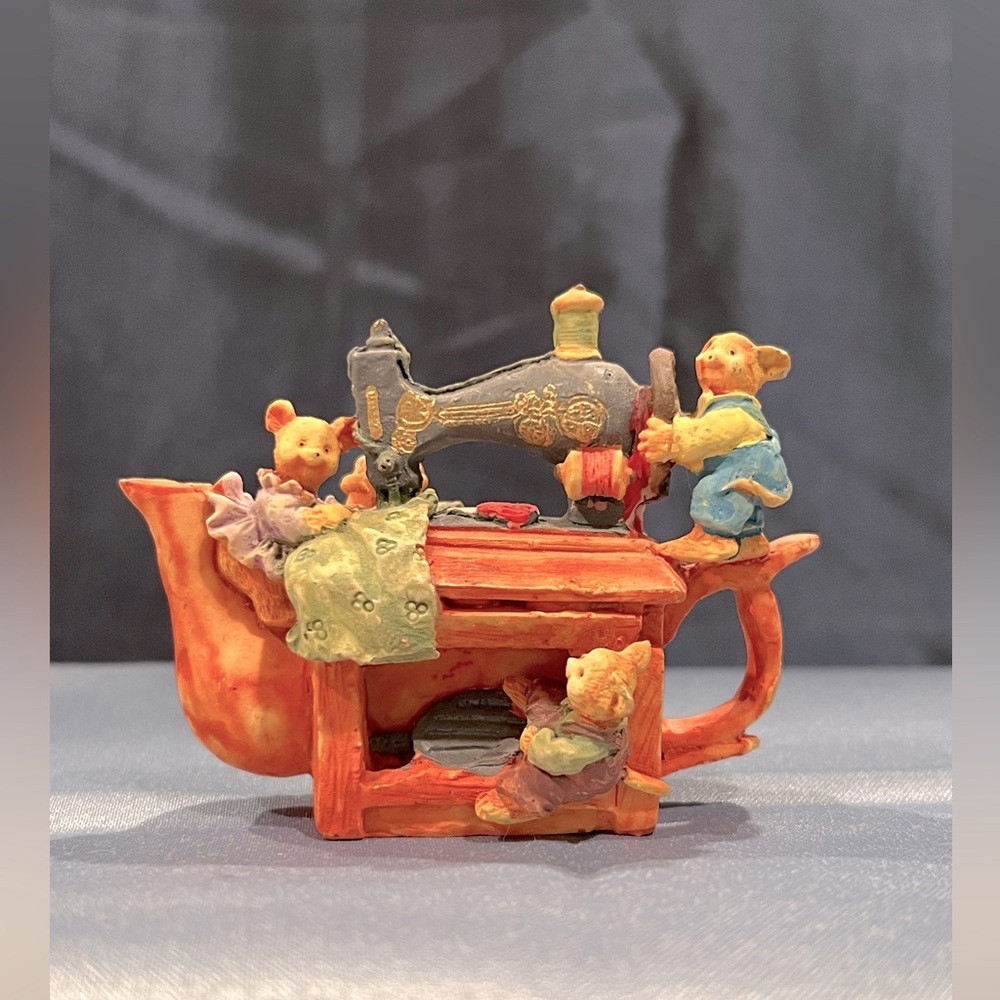 Whimsical “Mice Playing on Seeing Machine” Teapot 🫖 via rage 90s Figurine 🐭